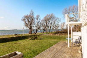 Fewo-Strandhaus-Wiek-direkt-am-Wasser-mit-herrlichen-Weitblick, Wiek Auf Rügen 